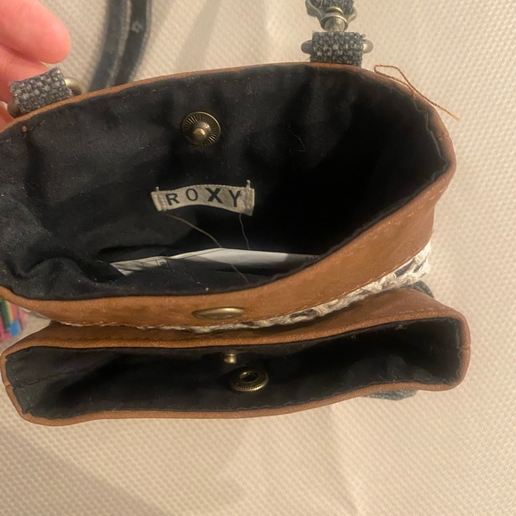 Two Roxy Crossbody Purses - Picture 5 of 9